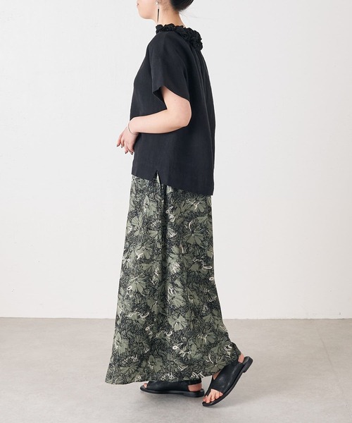 BEARDSLEY（ビアズリー）の「ぽっちゃりな方にも通気性が良くて◎ フラワープリントパンツ（その他パンツ・レディース・カーキ/アイボリー・FREE）」の4枚目の写真