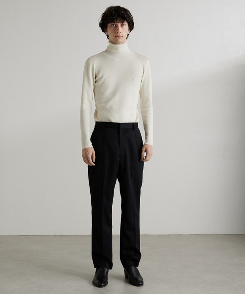 Lui's（ルイス）の「スリムタートルニット（ニット/セーター・メンズ・ホワイト/ブラック/オレンジ/グレー・SMALL/MEDIUM）」の5枚目の写真