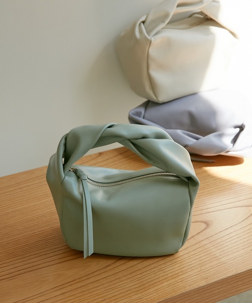 GALLARDAGALANTE（ガリャルダガランテ）の「【2.718】ツイストハンドルバッグ（ハンドバッグ・レディース・ブラック/レッド/ミント/バイオレット/グレイッシュベージュ/シャンパン・FREE）」の9枚目の写真