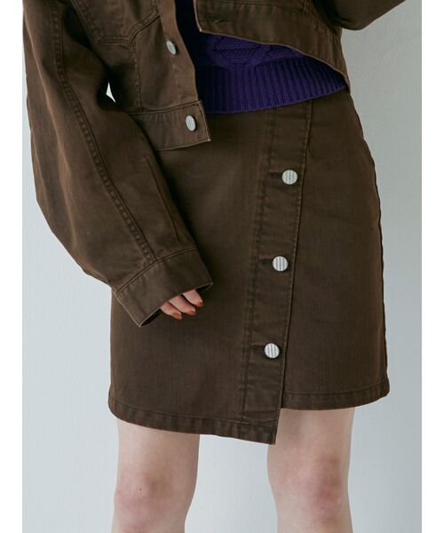 MURUA（ムルーア）の「アシメラップミニスカート【セットアップ着用可】（スカート・レディース・ブラック/カーキ/ブラウン・1/2）」の2枚目の写真