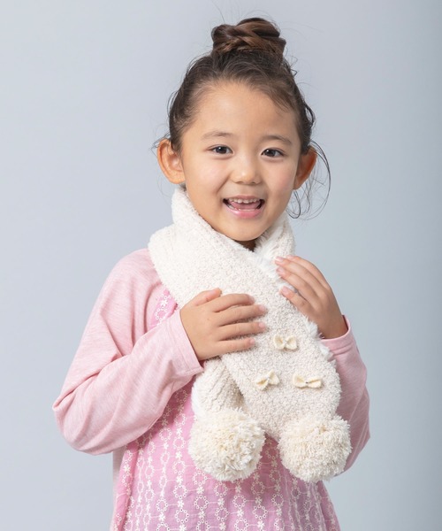 KP DECO（ケーピーデコ）の「リボンとポンポンのマシュマロ糸風ニット