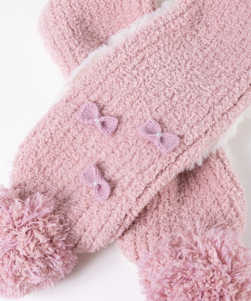 KP DECO（ケーピーデコ）の「リボンとポンポンのマシュマロ糸風ニットマフラー(S～M)（マフラー・キッズ・ピンク/オフホワイト・SMALL/MEDIUM）」の11枚目の写真