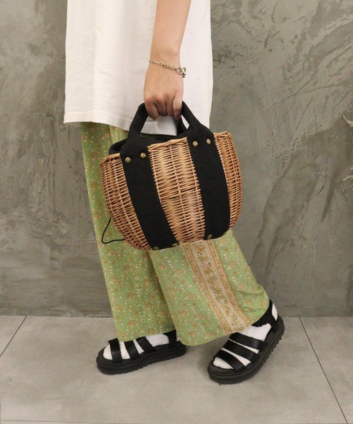 DONOBAN（ドノバン）の「バケット型柳バッグ（かごバッグ・レディース・アイボリー/ブラック・ONESIZE）」の2枚目の写真