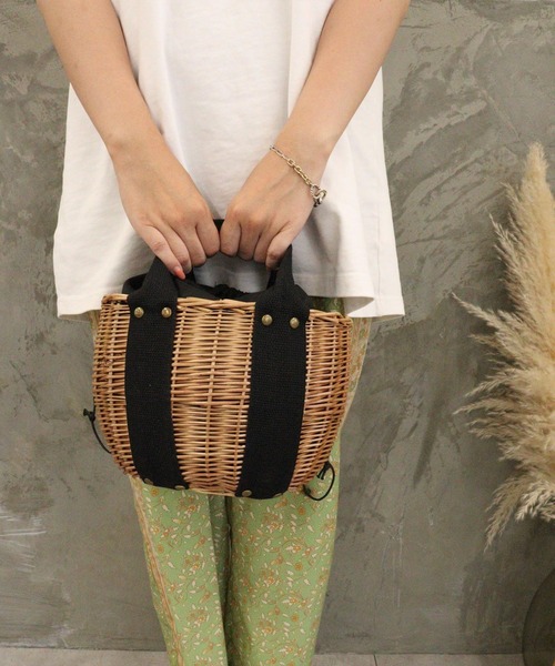 DONOBAN（ドノバン）の「バケット型柳バッグ（かごバッグ・レディース・アイボリー/ブラック・ONESIZE）」の4枚目の写真