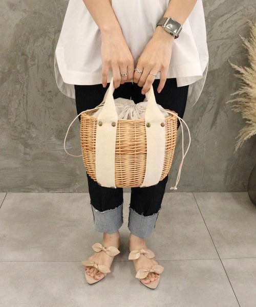 DONOBAN（ドノバン）の「バケット型柳バッグ（かごバッグ・レディース・アイボリー/ブラック・ONESIZE）」の7枚目の写真