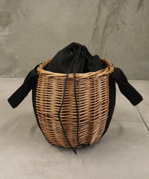 DONOBAN（ドノバン）の「バケット型柳バッグ（かごバッグ・レディース・アイボリー/ブラック・ONESIZE）」の12枚目の写真
