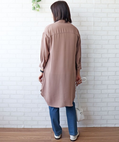 BELLUNA PLUS(ベルーナ)の「楊柳素材ポケット使いシャツワンピース(シャツワンピース・レディース・ネイビー/ピンク/ブルーグレー・MEDIUM/LARGE/X-LARGE)」の8枚目の写真