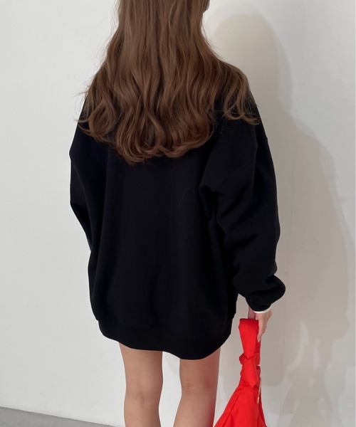 EPIMI E'PIMMY（エピミエピミー）の「【ユニセックス】エンボスシシュウロゴオーバースウェット（スウェット・レディース・ブラック/オフホワイト/杢グレー・MEDIUM）」の20枚目の写真