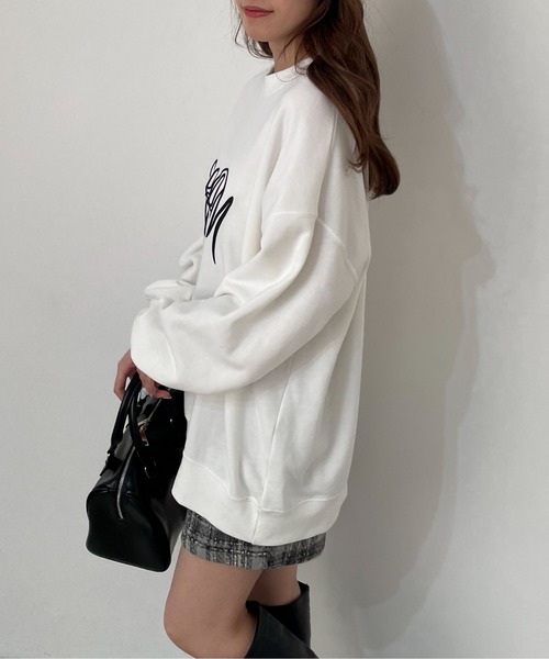 EPIMI E'PIMMY（エピミエピミー）の「【ユニセックス】エンボスシシュウロゴオーバースウェット（スウェット・レディース・ブラック/オフホワイト/杢グレー・MEDIUM）」の15枚目の写真