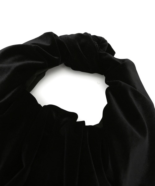 HELOYSE（エロイーズ）の「【HELOYSE】別注 ベロアcroissant shantung bag（ハンドバッグ・レディース・ブラック/ダークグリーン・FREE）」の14枚目の写真