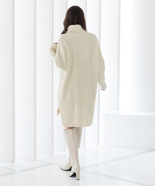 Julia Boutique（ジュリアブティック）の「タートルネックミニ丈ニットワンピース/22554（ワンピース・レディース・ブラック/アイボリー/モカ・ONE）」の6枚目の写真