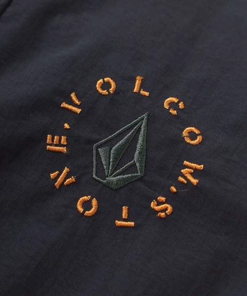 美品◎VOLCOM ボルコム ナイロンパーカー アウター ブルゾン 刺繍 総柄 VOLCOM メンズL ナイロンジャケット ナイロンパーカー