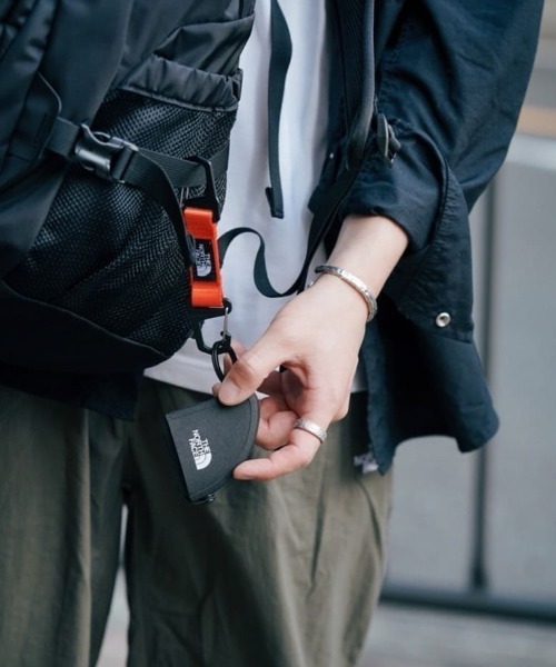 THE NORTH FACE（ザノースフェイス）の「【THE NORTH FACE】PEBBLE COIN WALLET（コインケース・メンズ・ブラック/グレー/カーキ/ダークブラウン/ライトグレー/ピンク・FREE）」の10枚目の写真