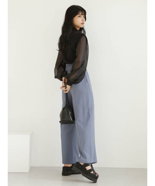 MURUA(ムルーア)の「ハイウエストベルトワイドパンツ(スラックス・レディース・モカ/アイボリー/ブルー・1/2)」の11枚目の写真