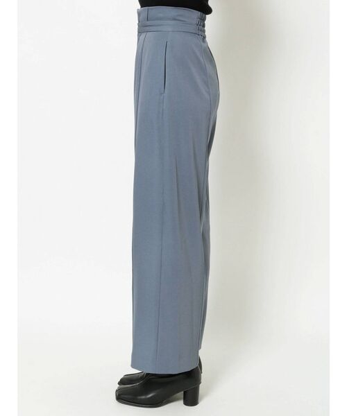 MURUA(ムルーア)の「ハイウエストベルトワイドパンツ(スラックス・レディース・モカ/アイボリー/ブルー・1/2)」の19枚目の写真