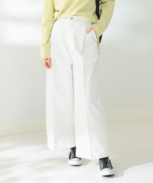 B:MING by BEAMS（ビーミングバイビームス）の「UNIVERSAL OVERALL × B:MING by BEAMS/ 別注 ワイドパンツ（その他パンツ・レディース・ホワイト/ライトブルー/ブラック・MEDIUM/SMALL）」の6枚目の写真