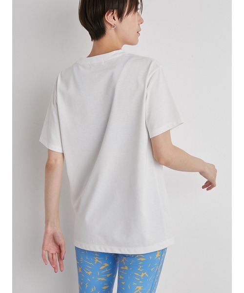 emmi（エミ）の「【emmi yoga】ECOemmiロゴT-shirts（Tシャツ/カットソー・レディース・ホワイト/ブルー/ベージュ/ブラック・FREE）」の11枚目の写真