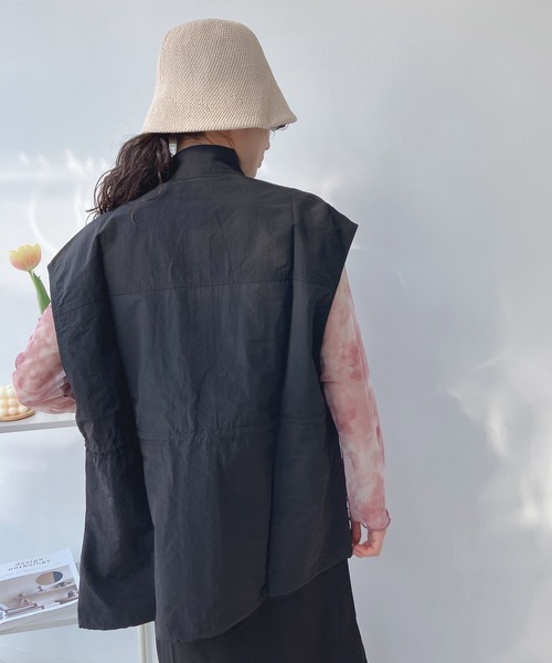 AS KNOW AS plus（アズノゥアズプラス）の「○スタンド シャカ ナイロンベスト（ベスト・レディース・カーキ/ブラック/アイボリー・FREE）」の20枚目の写真