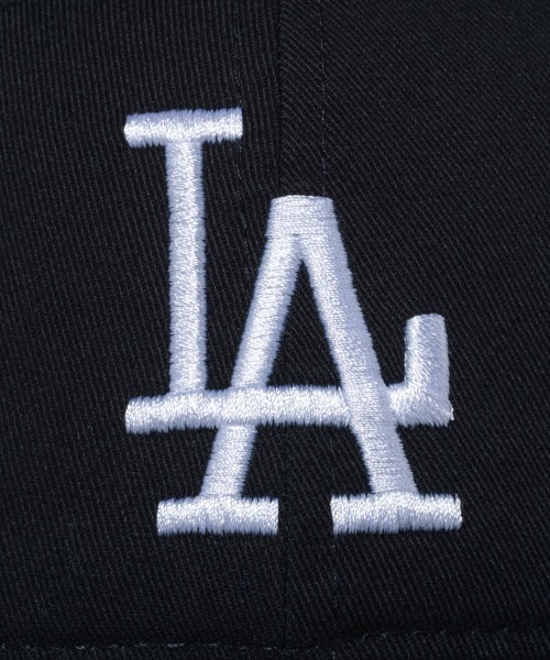NEW ERA（ニューエラ）の「NEW ERA/ニューエラ キャップ 9TWENTY クロスストラップ ウォッシュドコットン ロサンゼルス・ドジャース ブラック × ホワイト 13562188（キャップ・メンズ・ブラック×ホワイト・FREE）」の6枚目の写真