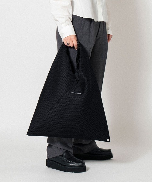 MM6 Maison Margiela（ｴﾑｴﾑｼｯｸｽ ﾒｿﾞﾝ ﾏﾙｼﾞｪﾗ）の「MM6 MAISON MARGIELA Classic Japanese S54WD0039-2（ショルダーバッグ・レディース・ブラック・FREE）」の15枚目の写真