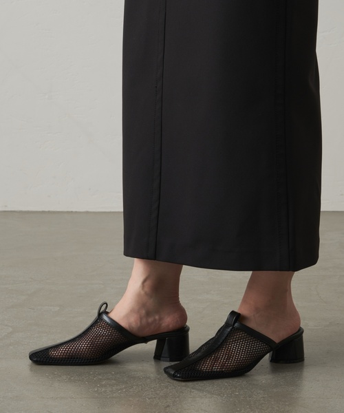 GRISE(グリーズ)の「GRISE 4cmスクエアラインイリメッシュミュール(その他シューズ・レディース・ベージュ/ブラック×ブラック・LARGE/MEDIUM/X-LARGE/SMALL)」の16枚目の写真
