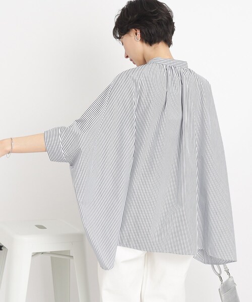 SHOO・LA・RUE（シューラルー）の「◆【こなれシルエットで体型カバー】ドルマンポンチョブラウス（シャツ/ブラウス・レディース・ホワイト系/ネイビー系2・00）」の18枚目の写真