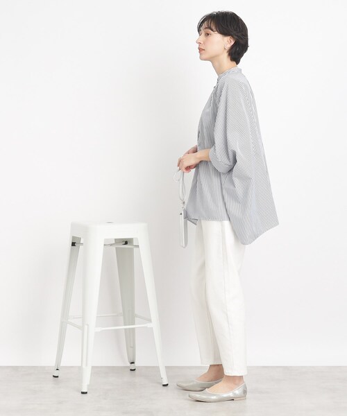 SHOO・LA・RUE（シューラルー）の「◆【こなれシルエットで体型カバー】ドルマンポンチョブラウス（シャツ/ブラウス・レディース・ホワイト系/ネイビー系2・00）」の21枚目の写真