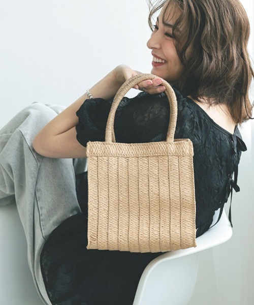 DONOBAN(ドノバン)の「雑材仕切り付きスクエアトート(トートバッグ・レディース・グリーン系その他/ラベンダー/ベージュ/ブラック/グレー・FREE)」の16枚目の写真