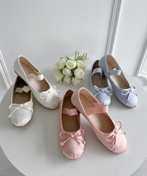 Loueme(ルエム)の「ストラップバレエシューズ(バレエシューズ・レディース・ピンク/アイボリー/ブルー・23.5cm/24.5cm)」の4枚目の写真