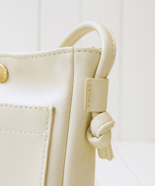AVOCA(アヴォカ)の「AVOCA 合皮がま口ショルダー / アヴォカ ゴウヒガマグチショルダー(ショルダーバッグ・レディース・ブラック/ブラウン/ホワイト・ONE SIZE)」の18枚目の写真