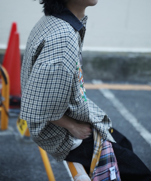 HOOK(フック)の「【HOOK】レトロ調刺繍入りチェック柄半袖シャツ (SS)(シャツ/ブラウス・メンズ・ブラック/イエロー・M/L/XL)」の16枚目の写真