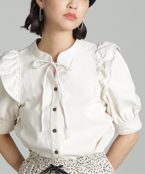 FREE'S MART（フリーズマート）の「肩フリルスキッパー半袖デニムブラウス（シャツ/ブラウス・レディース・ホワイト系その他/ブルー系その他2/ダークネイビー・FREE）」の5枚目の写真