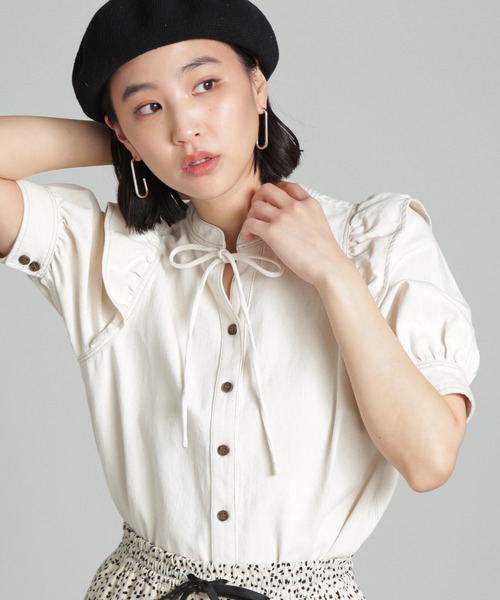 FREE'S MART（フリーズマート）の「肩フリルスキッパー半袖デニムブラウス（シャツ/ブラウス・レディース・ホワイト系その他/ブルー系その他2/ダークネイビー・FREE）」の6枚目の写真