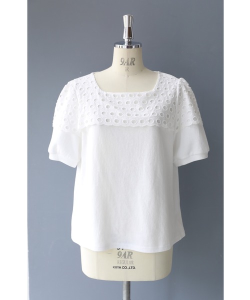 cawaii(カワイイ)の「ドットパンチングレースのスクエアネックプルオーバートップス(Tシャツ/カットソー・レディース・ホワイト・FREE)」の13枚目の写真