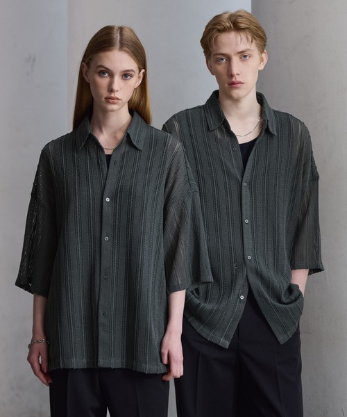 CLEL（クレイル）の「【CLEL】Loose Short Sleeves Lace Shirt/ルーズ 半袖レースシャツ（シャツ/ブラウス・メンズ・ホワイト/ブラック/モカ/ネイビー/ライトグレー/チャコールグレー/ダークグリーン/パープル/ダークブラウン/ワインレッド/グレー系/ブルー系/ブラック系・S/M/L/XS/XXS）」の6枚目の写真
