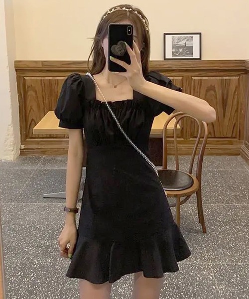 黒パフスリーブミニワンピース 楽天市場】2color レディース パフスリーブスクエアネックワンピース