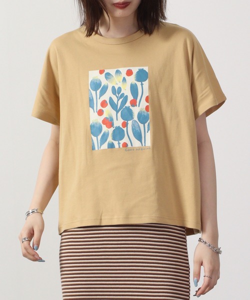 Emago（イマゴ）の「EMAGO 水彩植物プリント半袖Tシャツ（Tシャツ/カットソー・レディース・マスタード/パープル/ホワイト・FREE）」の15枚目の写真