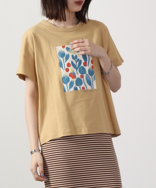 Emago（イマゴ）の「EMAGO 水彩植物プリント半袖Tシャツ（Tシャツ/カットソー・レディース・マスタード/パープル/ホワイト・FREE）」の17枚目の写真