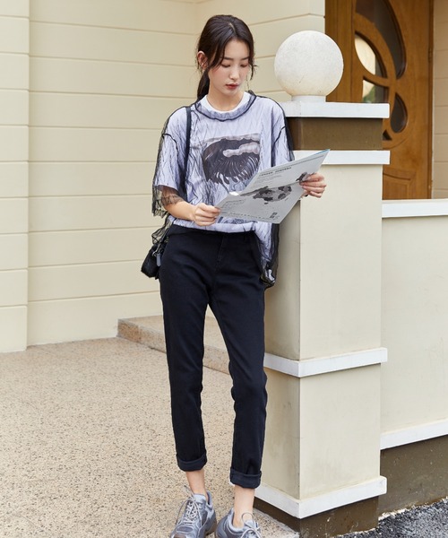 JNBY（ジェーエヌビーワイ）の「Electronic Plum-print Cotton T-shirt（Tシャツ/カットソー・レディース・ブラック/ホワイト・36/38/40）」の3枚目の写真