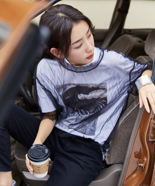 JNBY（ジェーエヌビーワイ）の「Electronic Plum-print Cotton T-shirt（Tシャツ/カットソー・レディース・ブラック/ホワイト・36/38/40）」の16枚目の写真