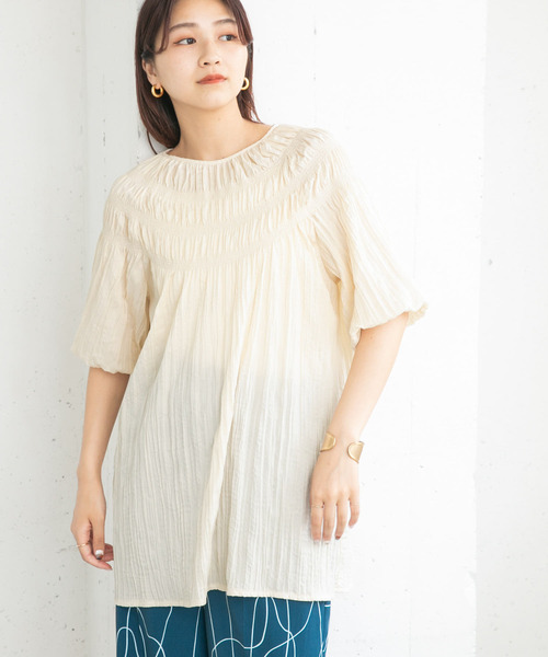 KBF（ケイビーエフ）の「ランダムプリーツシャーリングチュニック（チュニック・レディース・ブラック/ブラウン/アイボリー・ONE）」の4枚目の写真