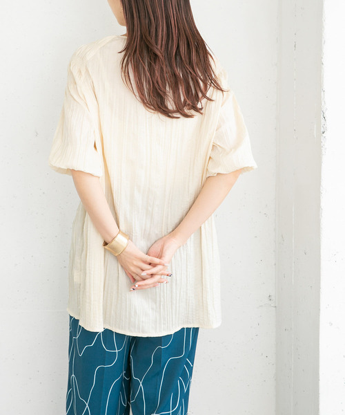 KBF（ケイビーエフ）の「ランダムプリーツシャーリングチュニック（チュニック・レディース・ブラック/ブラウン/アイボリー・ONE）」の19枚目の写真