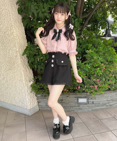 ROJITA（ロジータ）の「フラップポケットシアーフリルショートパンツ（その他パンツ・レディース・ブラック/ホワイト/ピンク・FREE）」の6枚目の写真