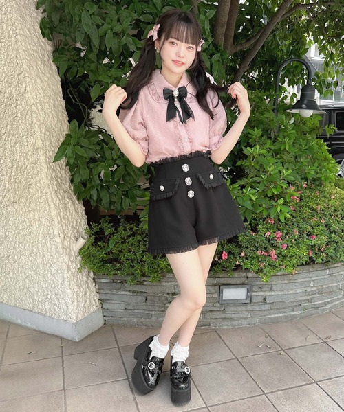 ROJITA（ロジータ）の「フラップポケットシアーフリルショートパンツ（その他パンツ・レディース・ブラック/ホワイト/ピンク・FREE）」の5枚目の写真