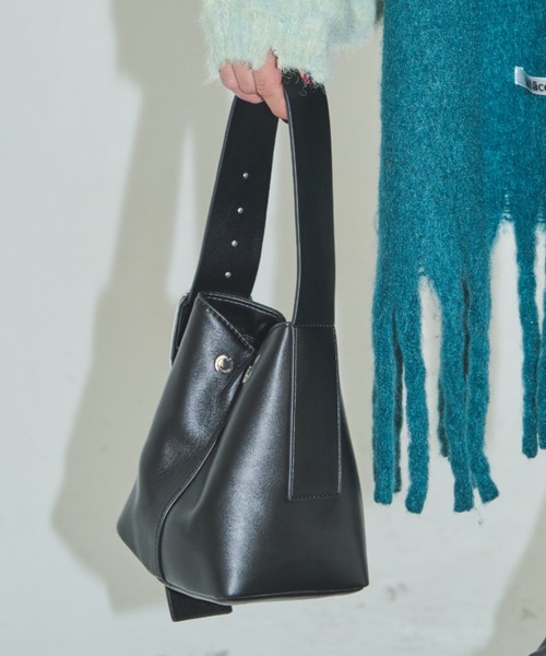 Solace(ソレイス)の「ワンハンドルミニBAG(ハンドバッグ・レディース・ブラック・FREE)」の16枚目の写真