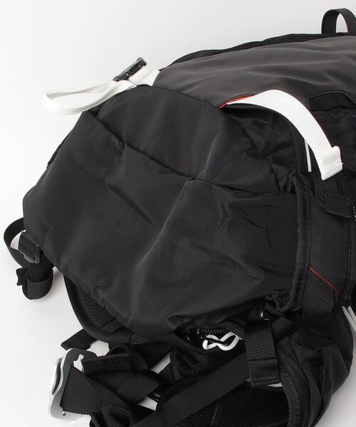 DAKINE（ダカイン）の「DAKINE POACHER RAS 36L バックパック 【2023