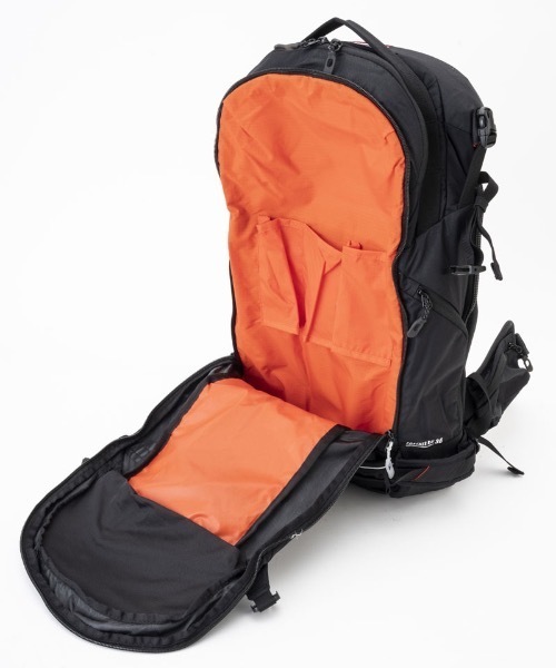 DAKINE（ダカイン）の「DAKINE POACHER RAS 36L バックパック 【2023