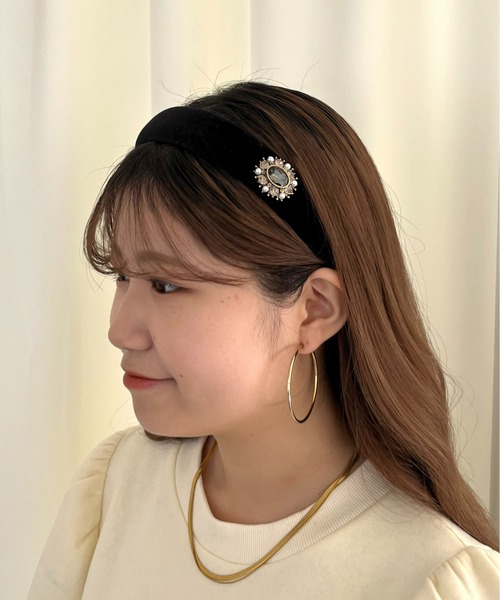 prose verse（プロズヴェール）の「ビジュベロアカチューシャ（カチューシャ・レディース・ブラック・ﾌﾘ-）」の2枚目の写真