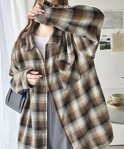 Java(ジャバ)の「《Javaジャバコラボ》ビッグシルエットでカジュアル感。オンブレチェック ダブルジップアップシャツ(シャツ/ブラウス・レディース・ブラック/ブルー/ブラウン/ネイビー・SMALL/MEDIUM/LARGE/X-LARGE)」の21枚目の写真