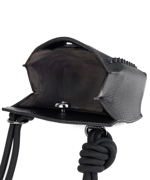 TOFF&LOADSTONE（トフアンドロードストーン）の「【ブラスボタン サコッシュ スタッズ】ショルダーバッグ（ショルダーバッグ・メンズ・ブラック・00）」の7枚目の写真